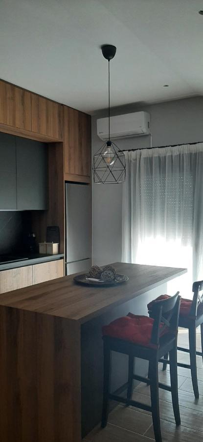 Lovely Guesthouse - 58M2 Mountain View Ioannina Ruang foto