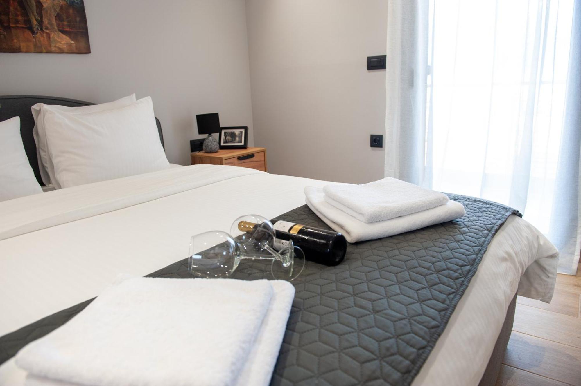 Lovely Guesthouse - 58M2 Mountain View Ioannina Bagian luar foto