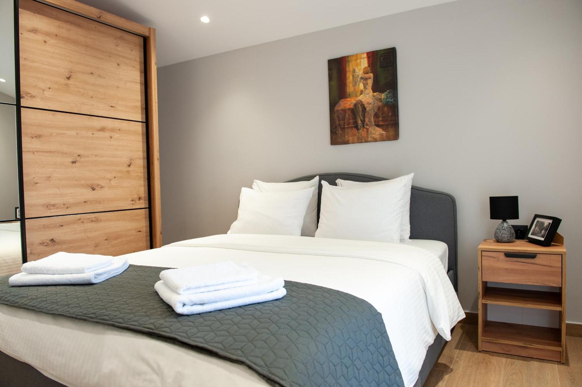 Lovely Guesthouse - 58M2 Mountain View Ioannina Bagian luar foto